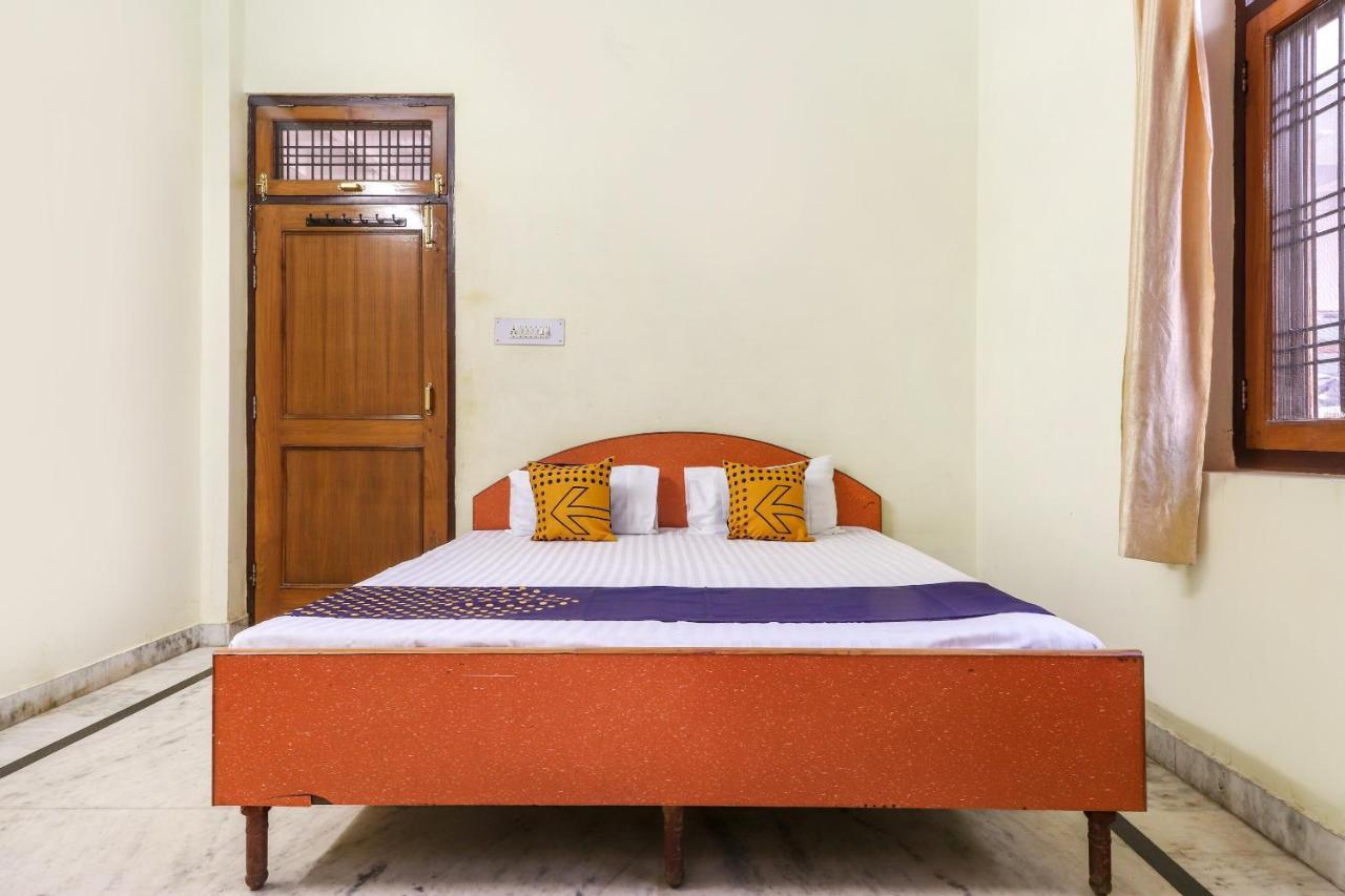 Spot On 70311 Rangoli Palace Hotel Lucknow Exterior foto